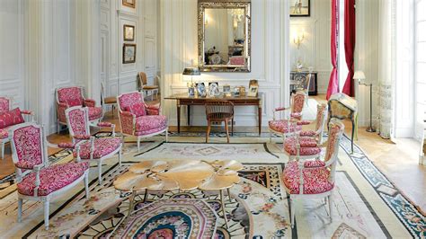 william middleton dior apartment.